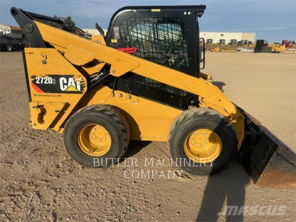 CAT 272D Smykem řízené nakladače