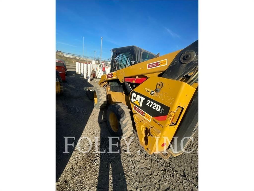 CAT 272D2 Smykem řízené nakladače
