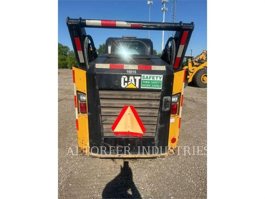 CAT 272D2 Smykem řízené nakladače
