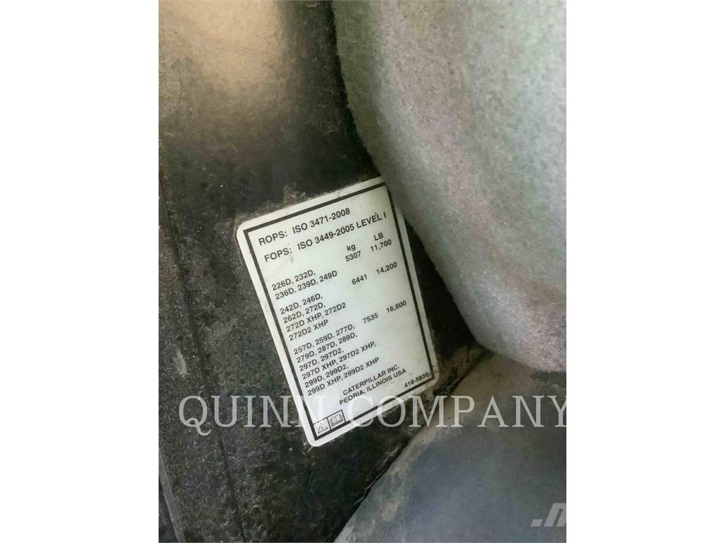 CAT 272D2XHP Smykem řízené nakladače