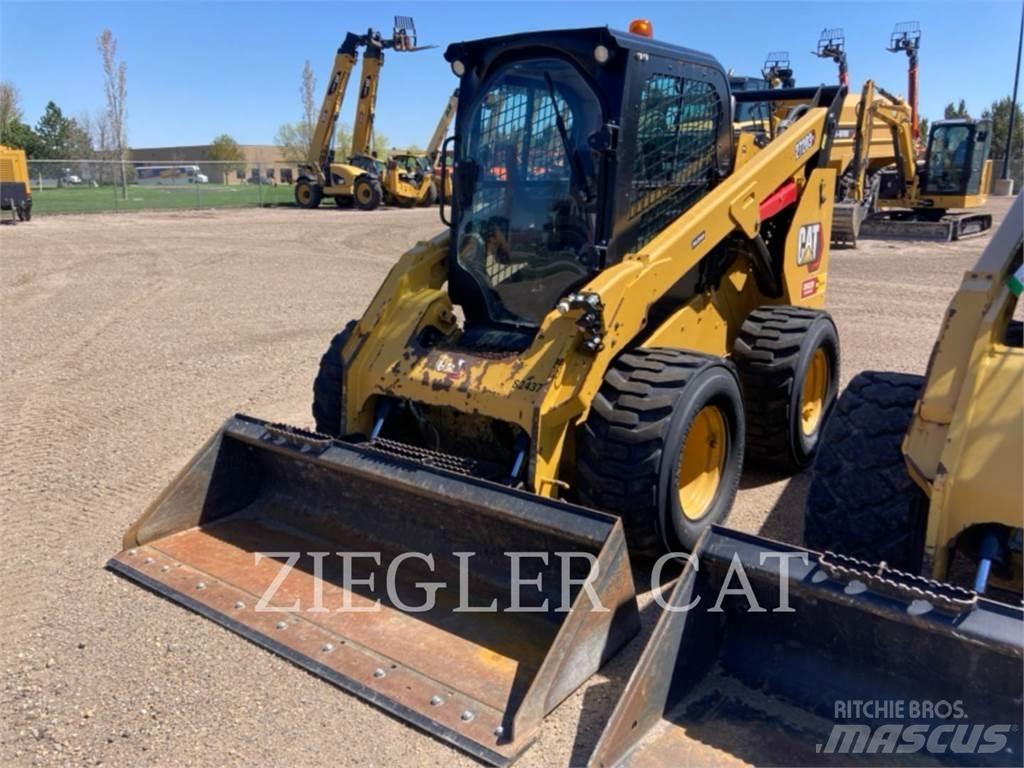 CAT 272D3XE Smykem řízené nakladače