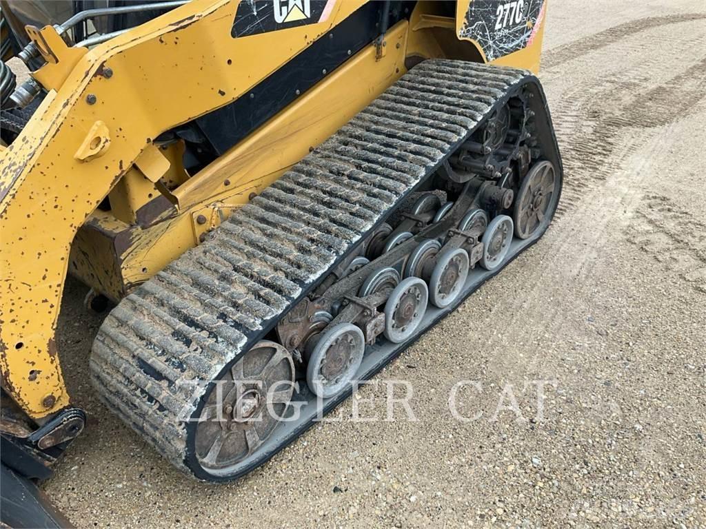 CAT 277C2 Pásové nakladače