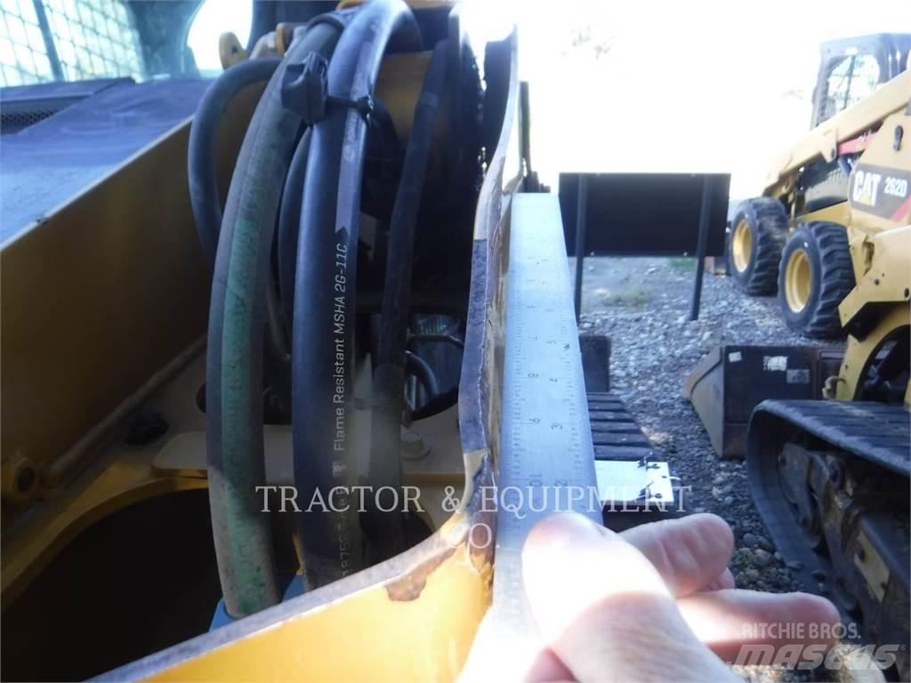 CAT 279D H2CB Smykem řízené nakladače