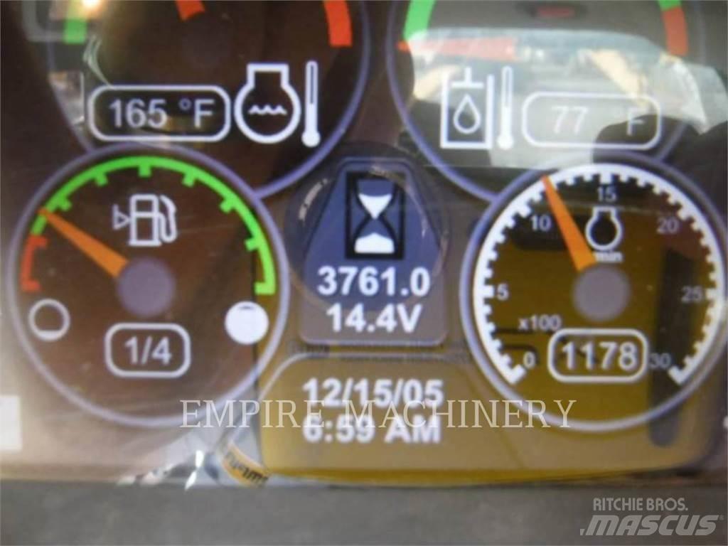 CAT 289D Smykem řízené nakladače
