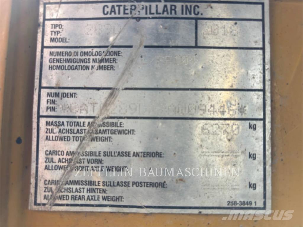 CAT 289D Smykem řízené nakladače