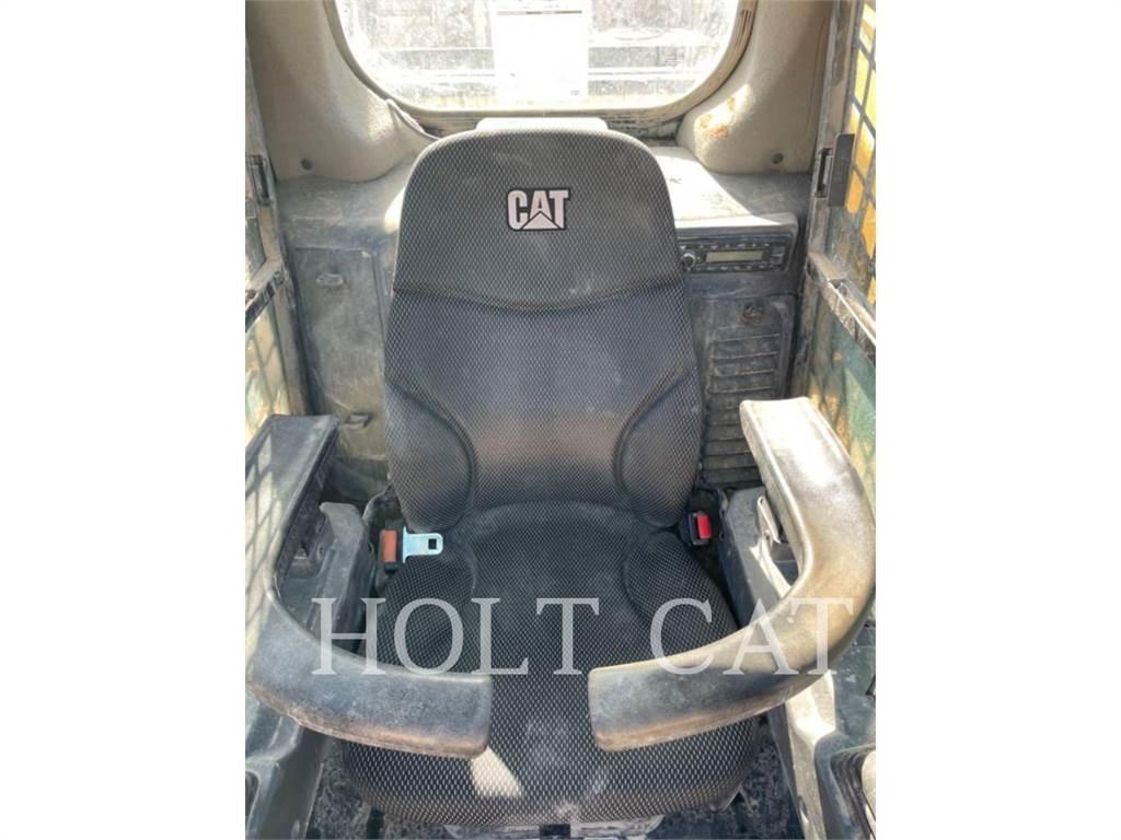 CAT 289D CAB Smykem řízené nakladače