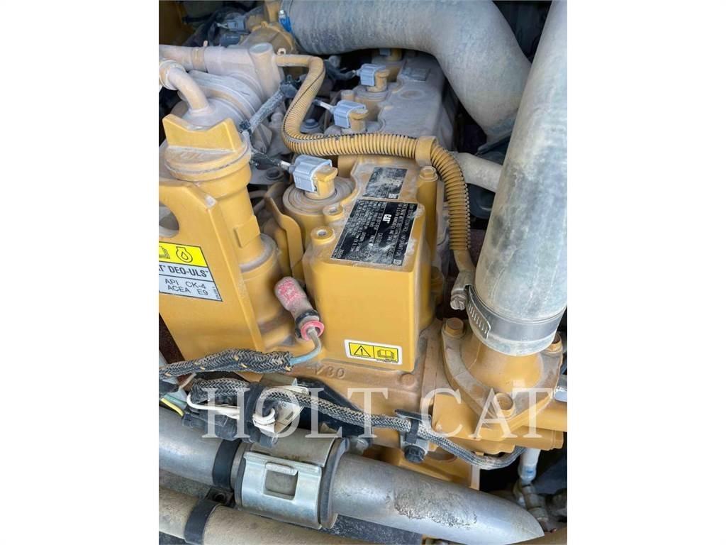 CAT 289D CAB Smykem řízené nakladače