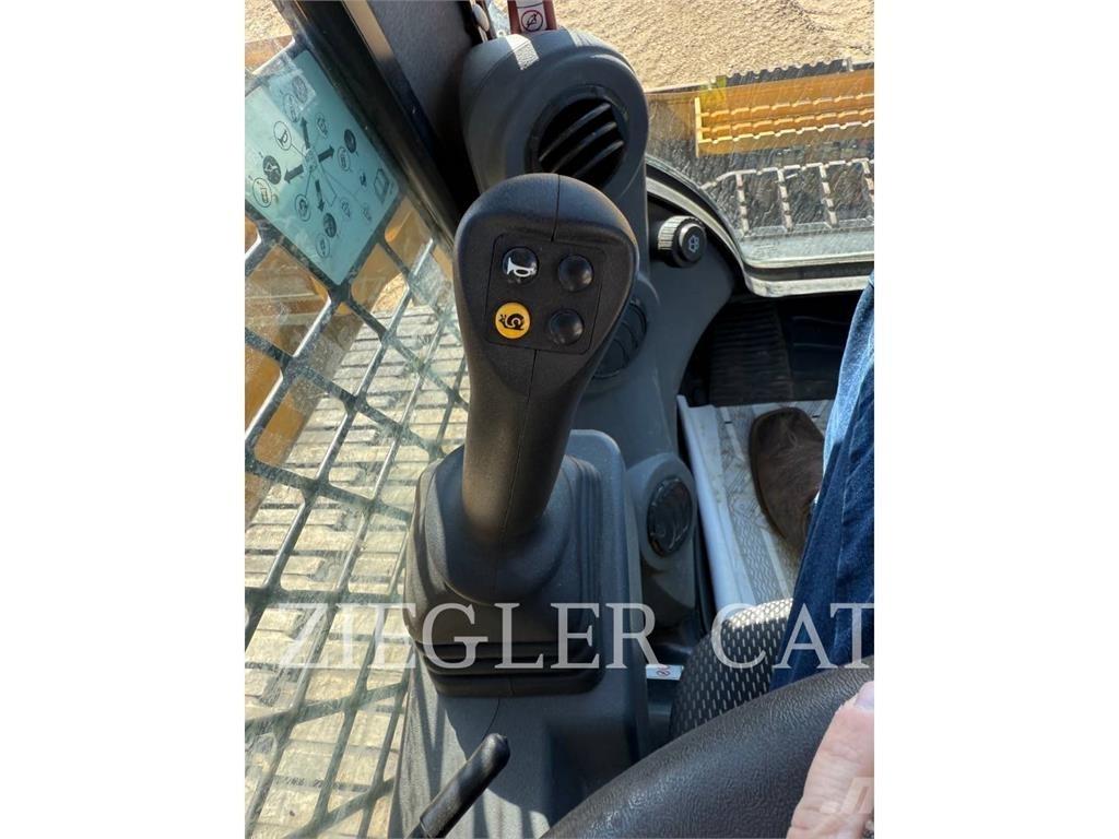 CAT 289D3 Pásové nakladače
