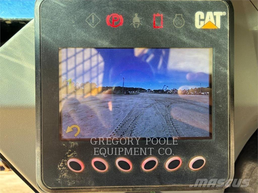 CAT 289D3 Pásové nakladače