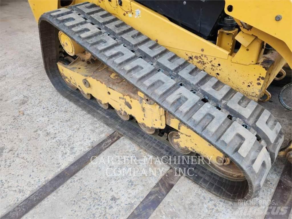 CAT 299D2 Smykem řízené nakladače