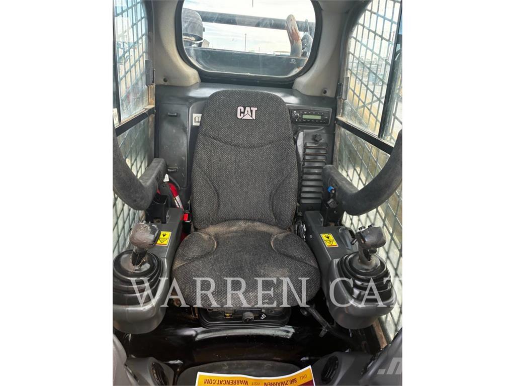 CAT 299D2 Pásové nakladače