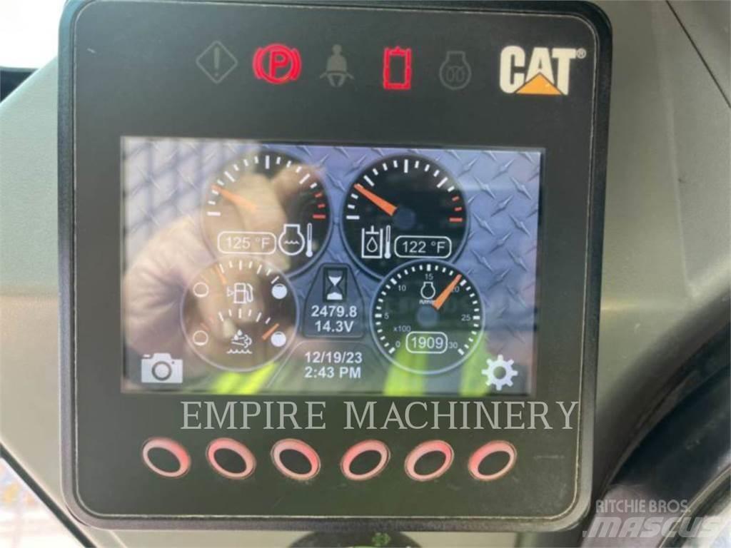 CAT 299D2 CA Smykem řízené nakladače