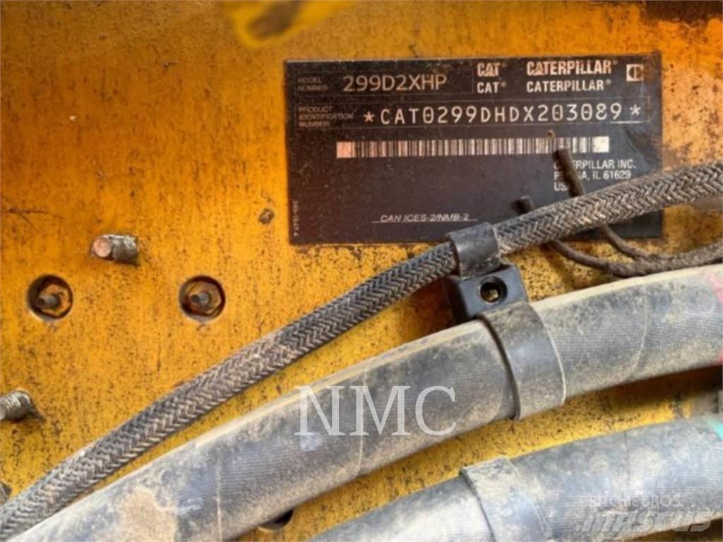 CAT 299D2 XHP Smykem řízené nakladače