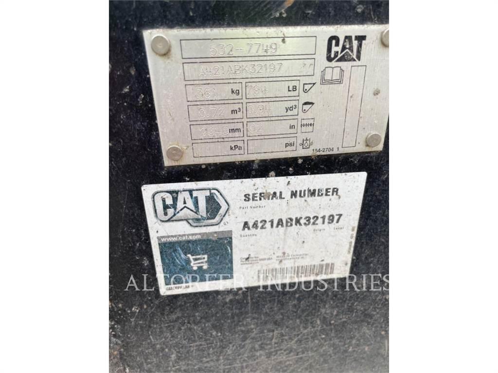 CAT 299D3 Smykem řízené nakladače