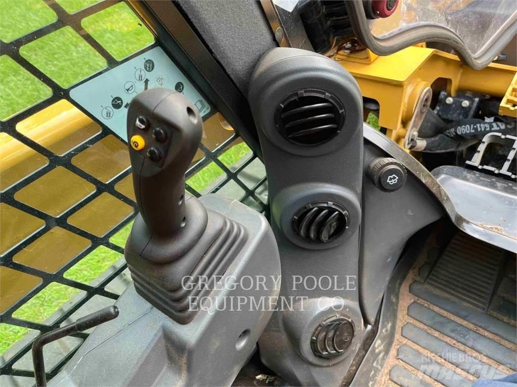 CAT 299D3 Pásové nakladače