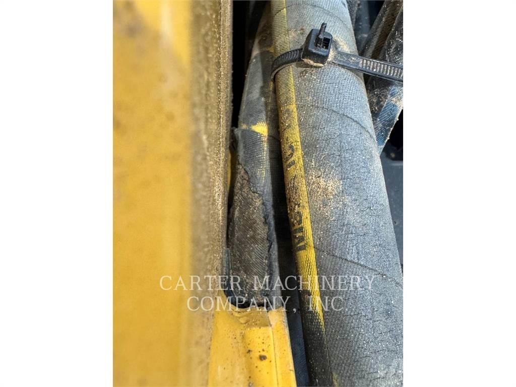 CAT 299D3 XE Pásové nakladače