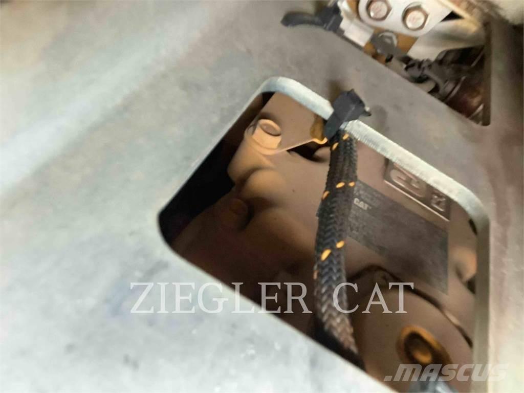 CAT 299D3XE Pásové nakladače