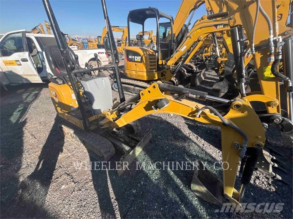 CAT 300.9D Pásová rýpadla