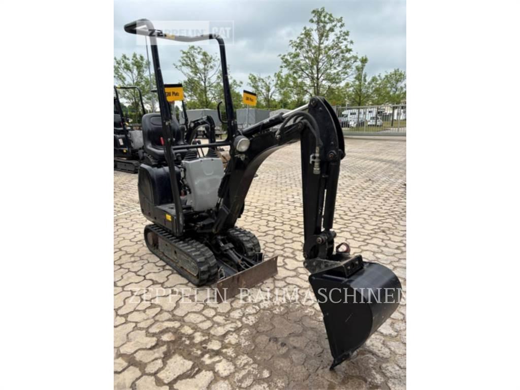 CAT 300.9D Pásová rýpadla