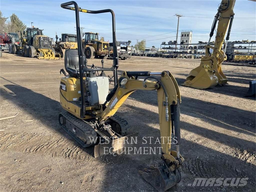 CAT 300.9D Pásová rýpadla
