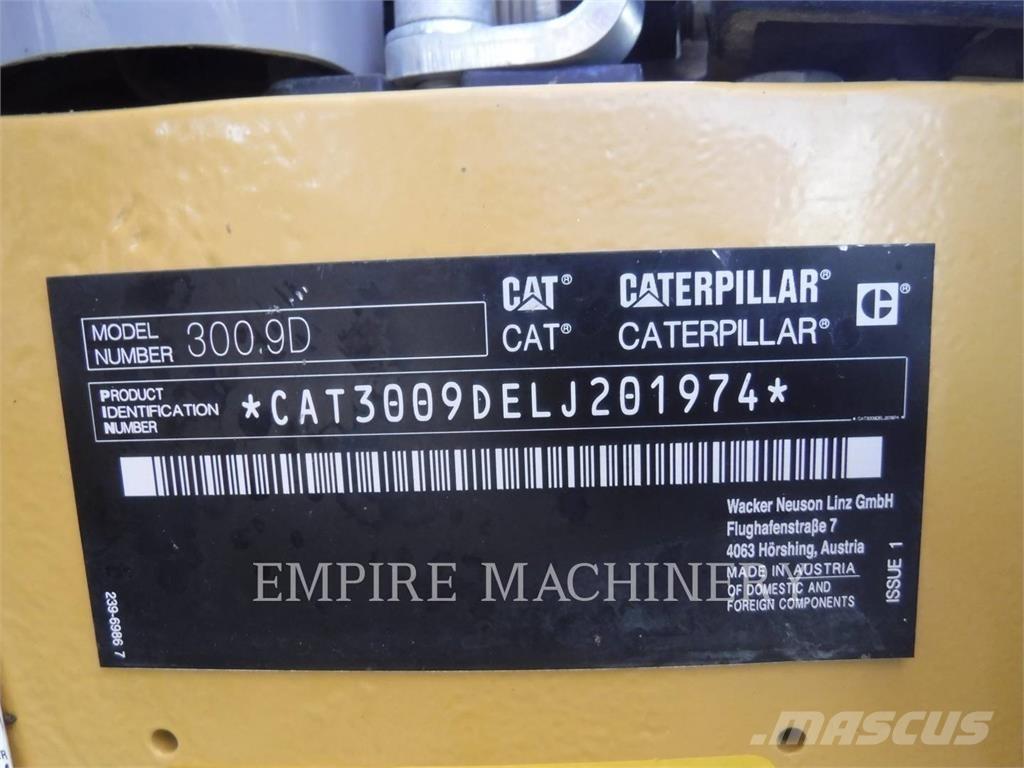CAT 300.9D Pásová rýpadla
