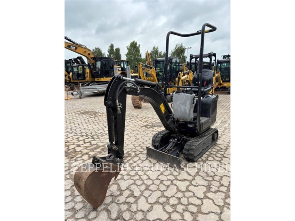 CAT 300.9D Pásová rýpadla