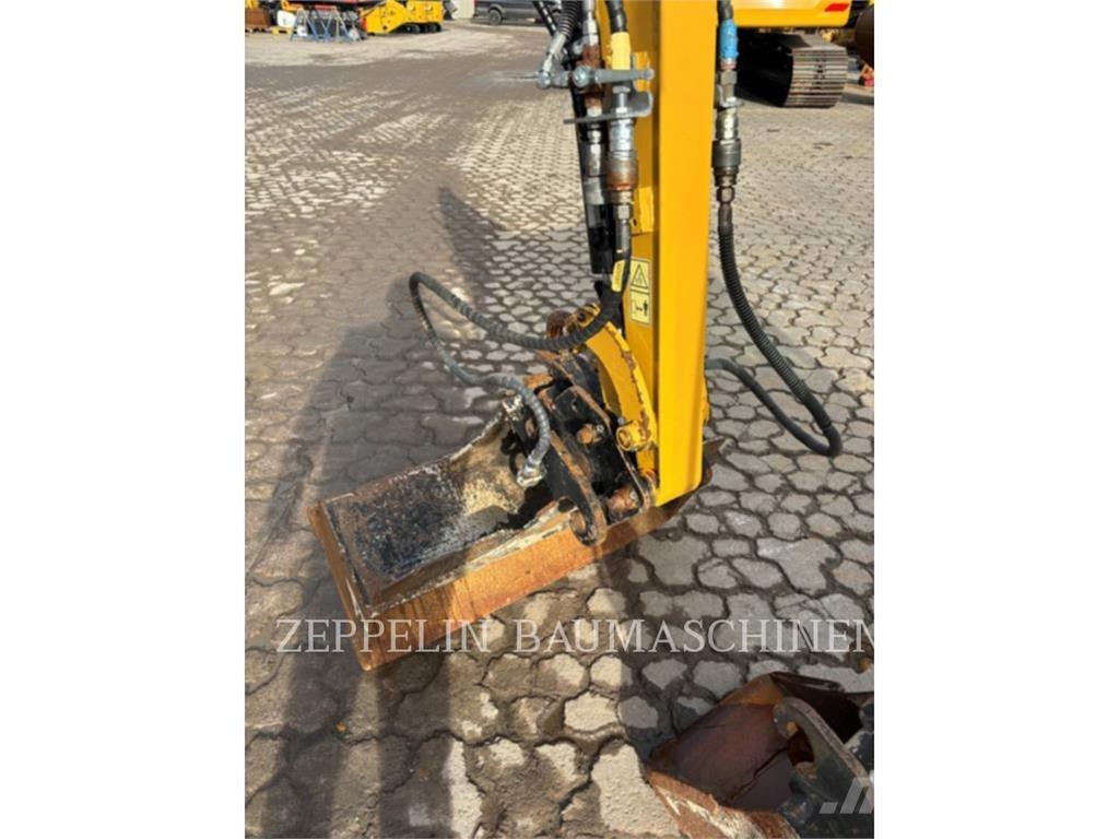 CAT 301.6-05A Pásová rýpadla