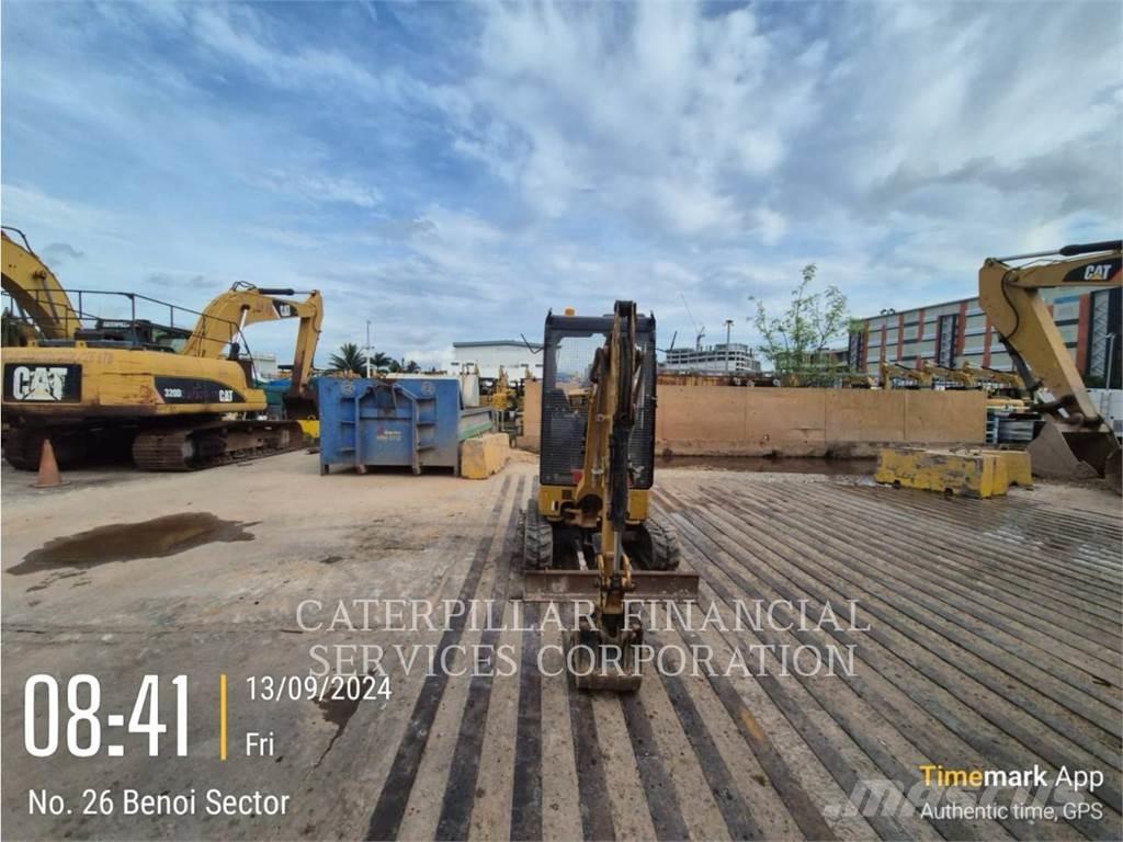CAT 301.7-05CR Pásová rýpadla