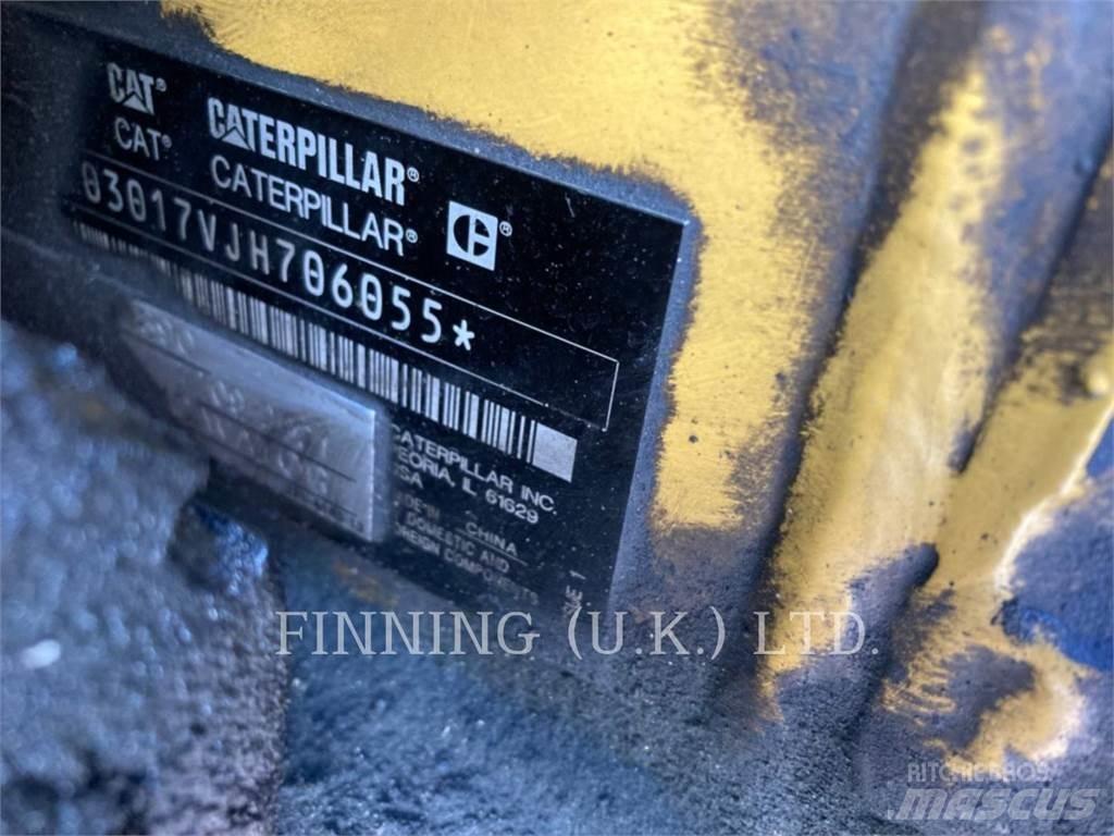 CAT 301.705ACR Pásová rýpadla