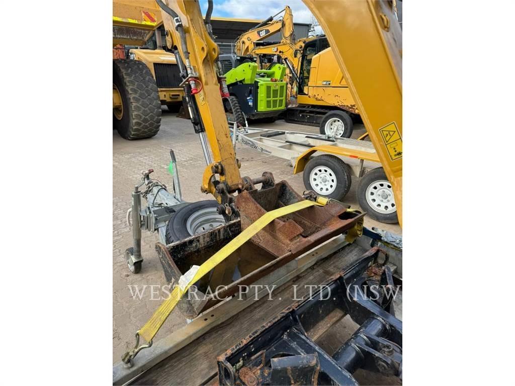 CAT 301.7CR Pásová rýpadla