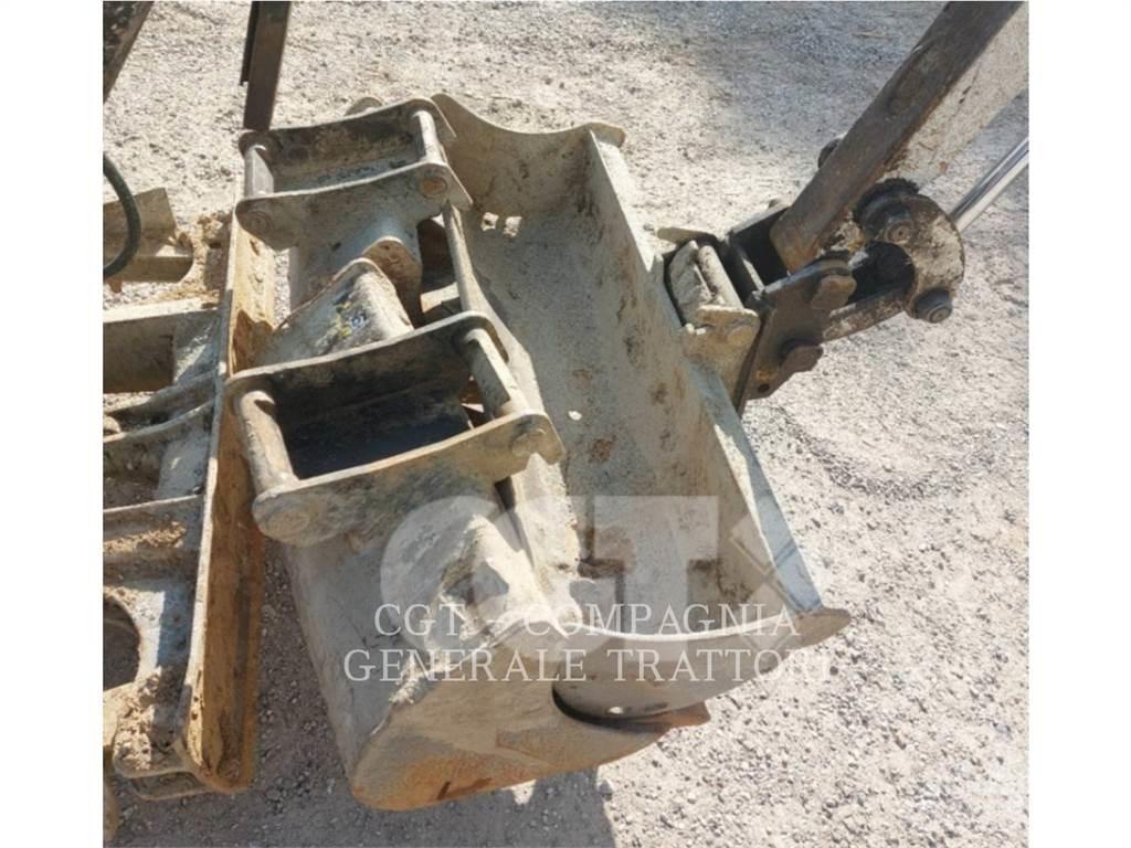 CAT 301.7D Pásová rýpadla