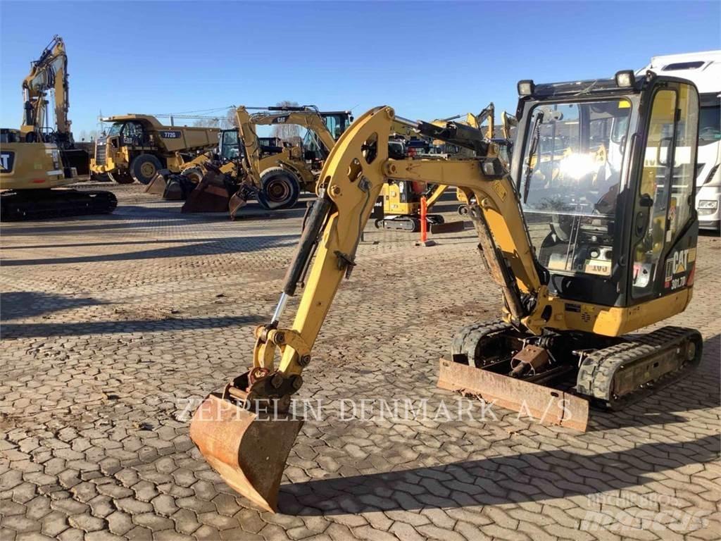 CAT 301.7D Pásová rýpadla