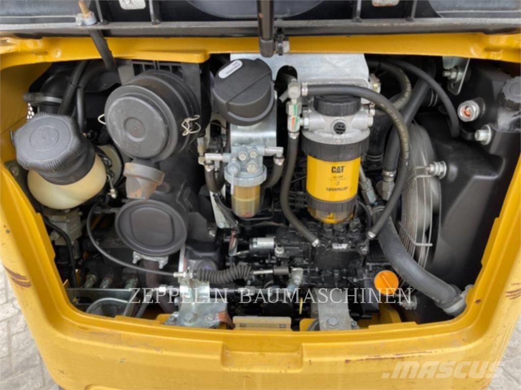 CAT 301.7D Pásová rýpadla