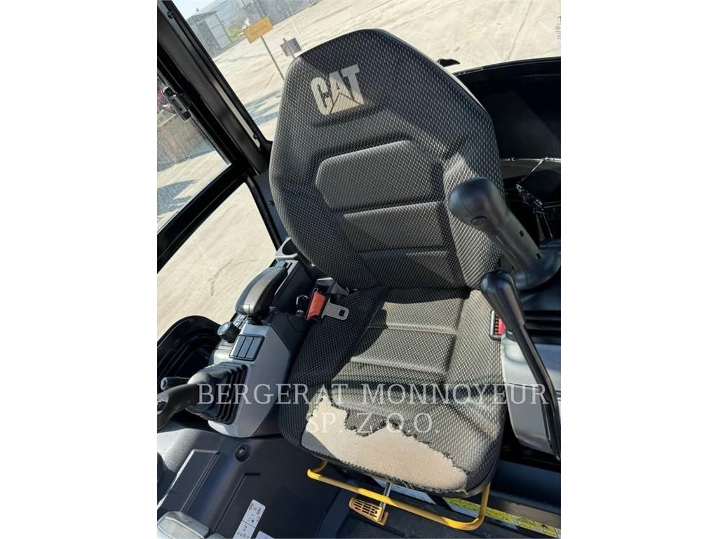 CAT 301.8 Pásová rýpadla