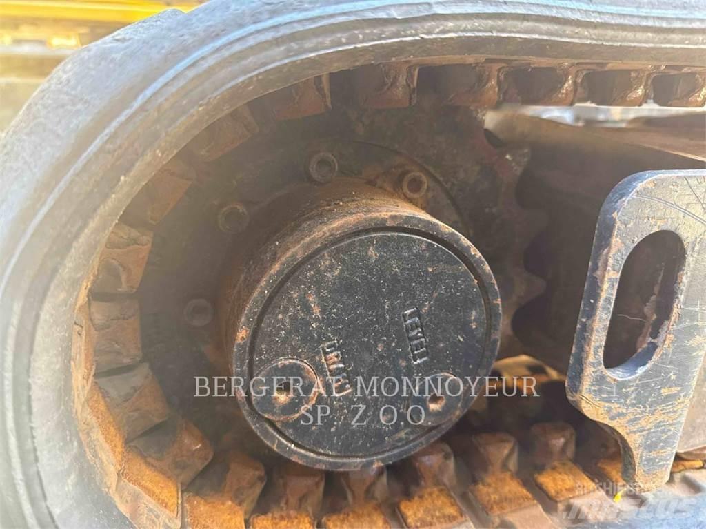 CAT 301.8 Pásová rýpadla