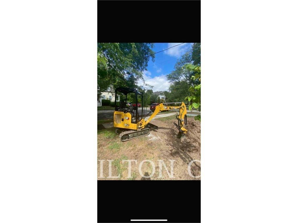 CAT 301.8 Pásová rýpadla