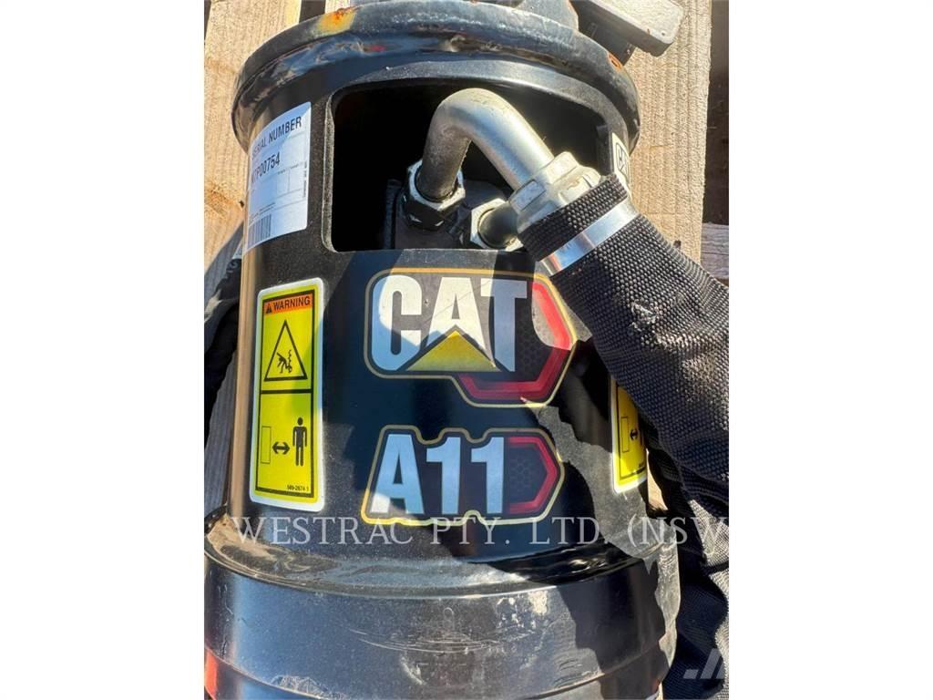CAT 301.8-05 Pásová rýpadla