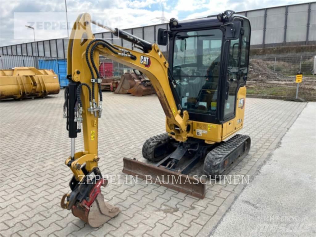 CAT 301.8-05A Pásová rýpadla