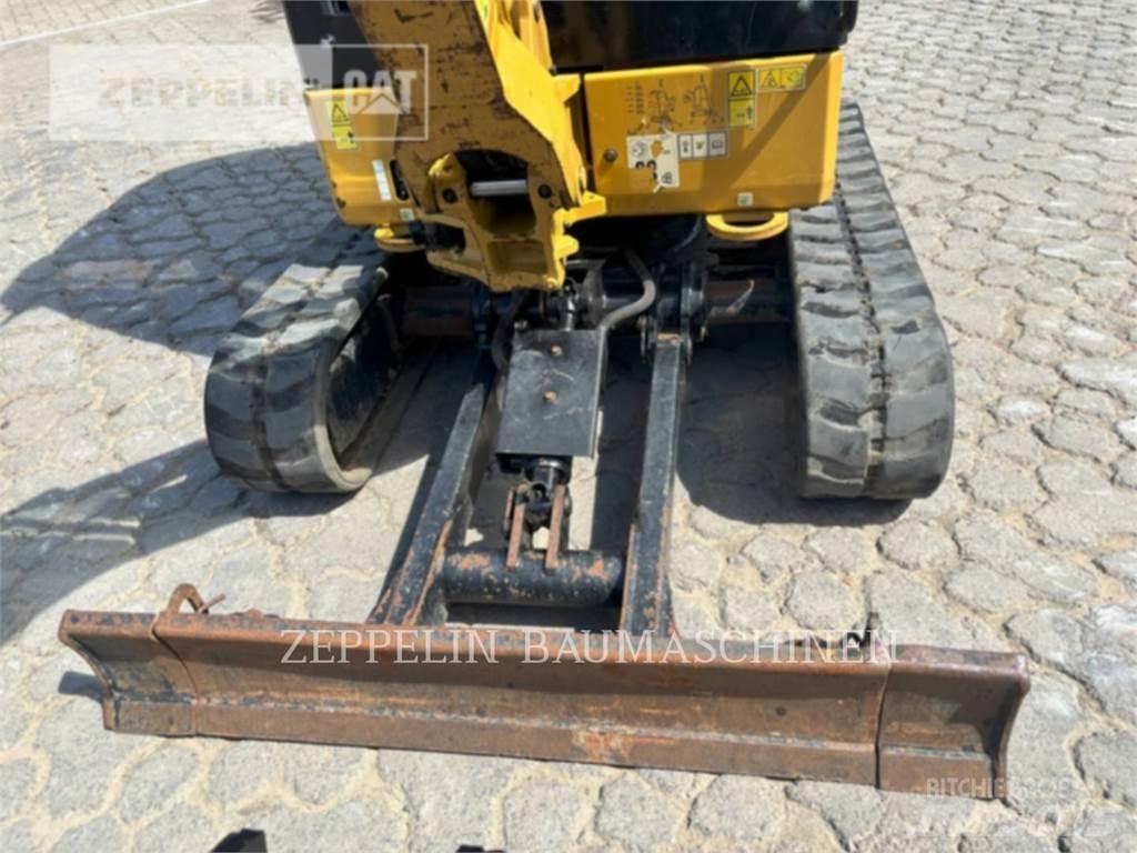 CAT 301.8-05A Pásová rýpadla