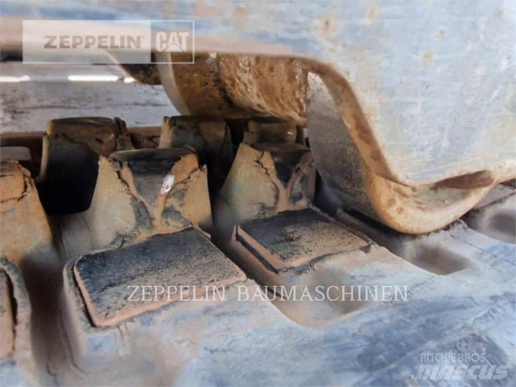 CAT 301.8-05A Pásová rýpadla
