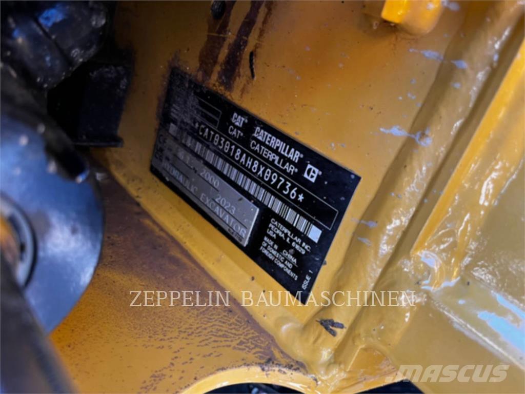 CAT 301.8-05A Pásová rýpadla