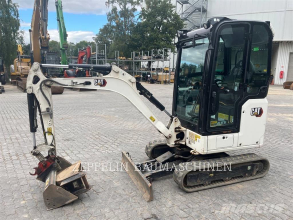 CAT 301.8-05A Pásová rýpadla