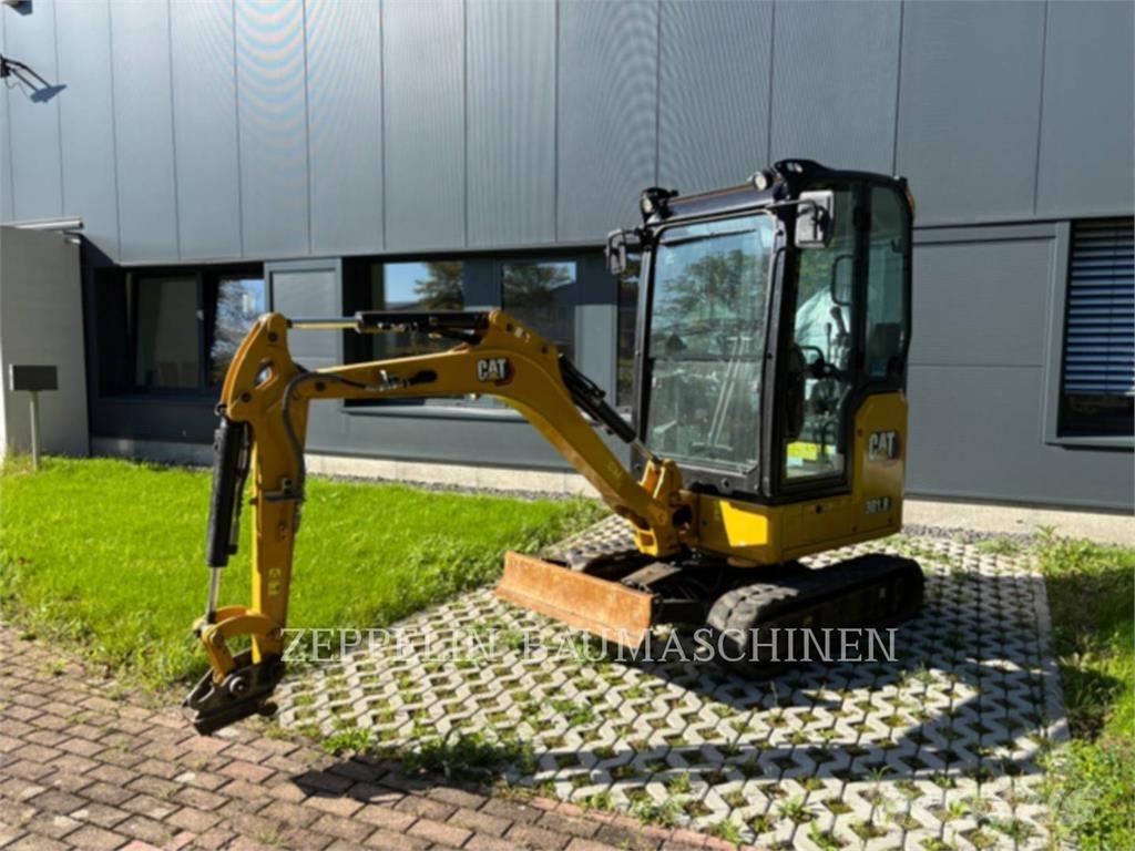 CAT 301.8-05A Pásová rýpadla
