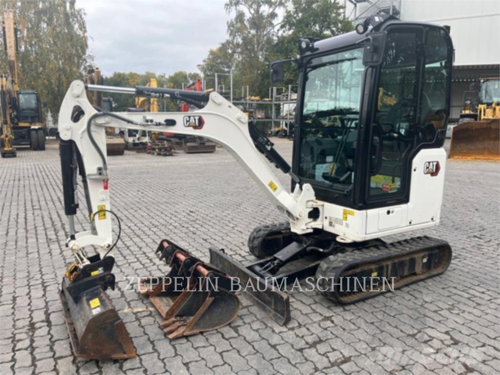 CAT 301.8-05A Pásová rýpadla