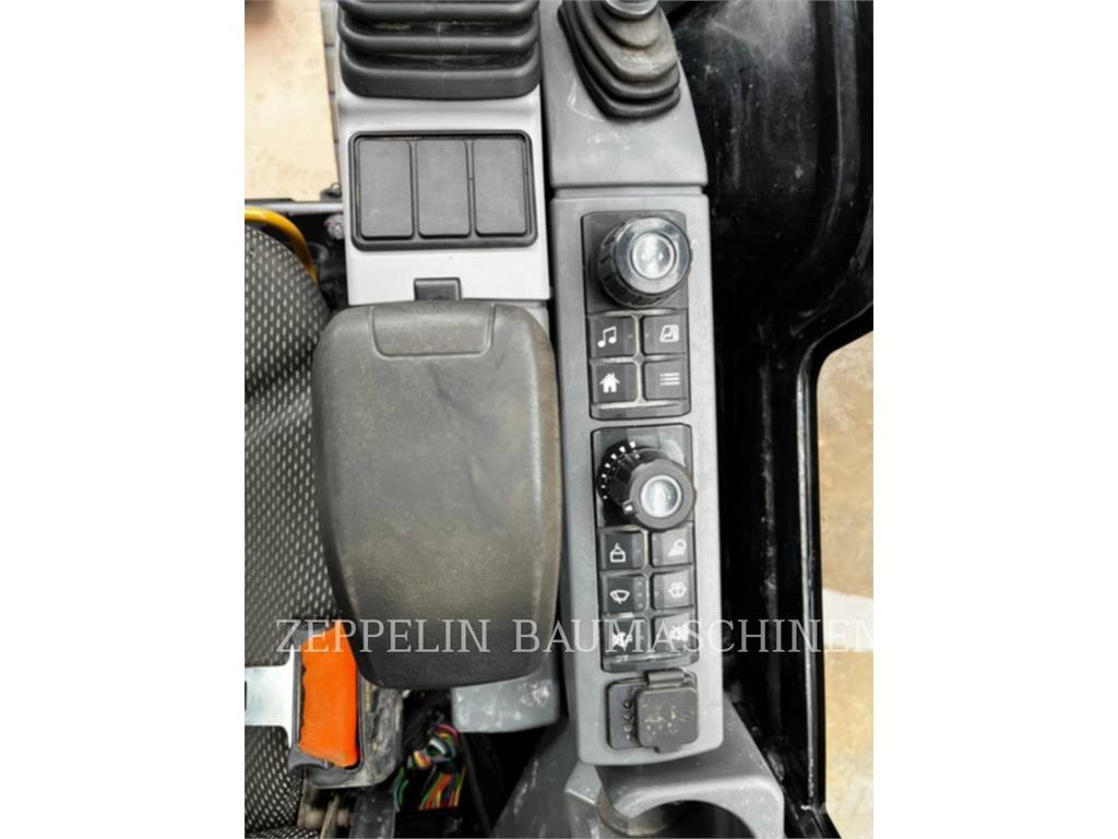 CAT 301.8-05A Pásová rýpadla