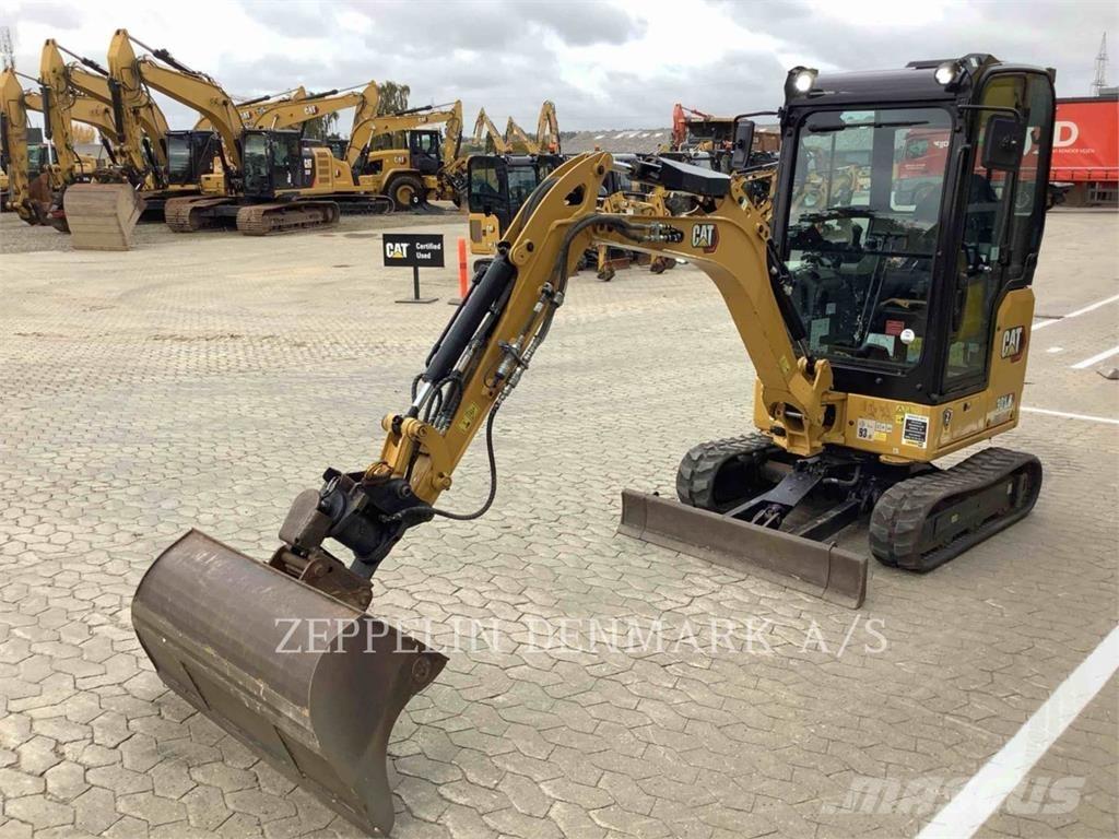 CAT 301.805 Pásová rýpadla