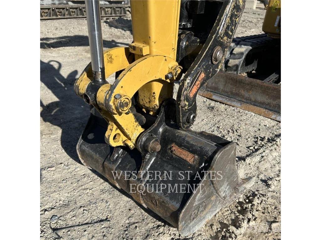 CAT 302 Pásová rýpadla
