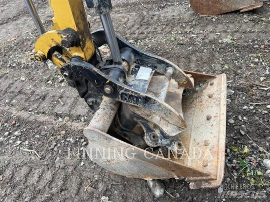 CAT 302-05 Pásová rýpadla