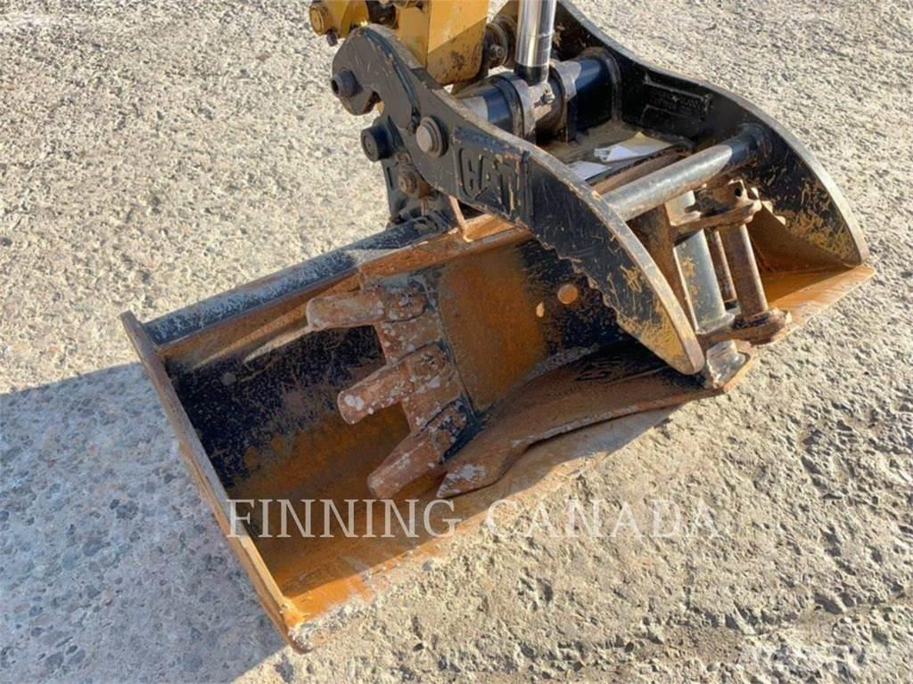 CAT 302-05 Pásová rýpadla