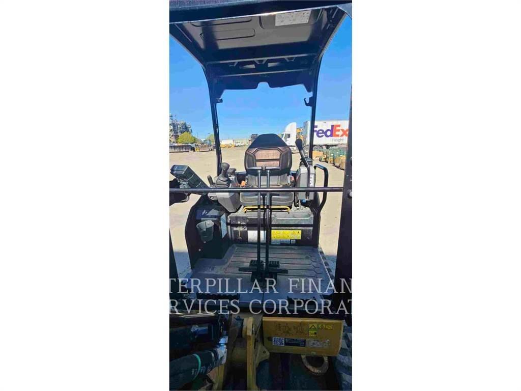 CAT 302 05A CR Pásová rýpadla